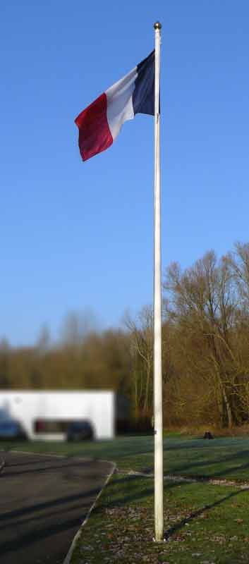 Mat drapeau aluminium et fibre de verre